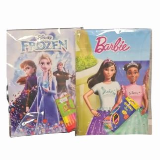 Cahier de Coloriage Disney et Barbie